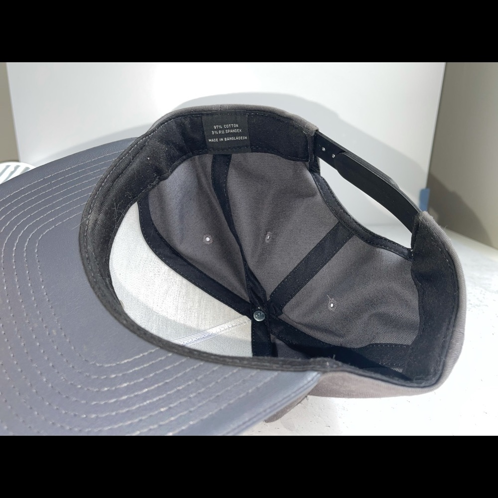 Yeah nice snap back - Picture 3 of 3